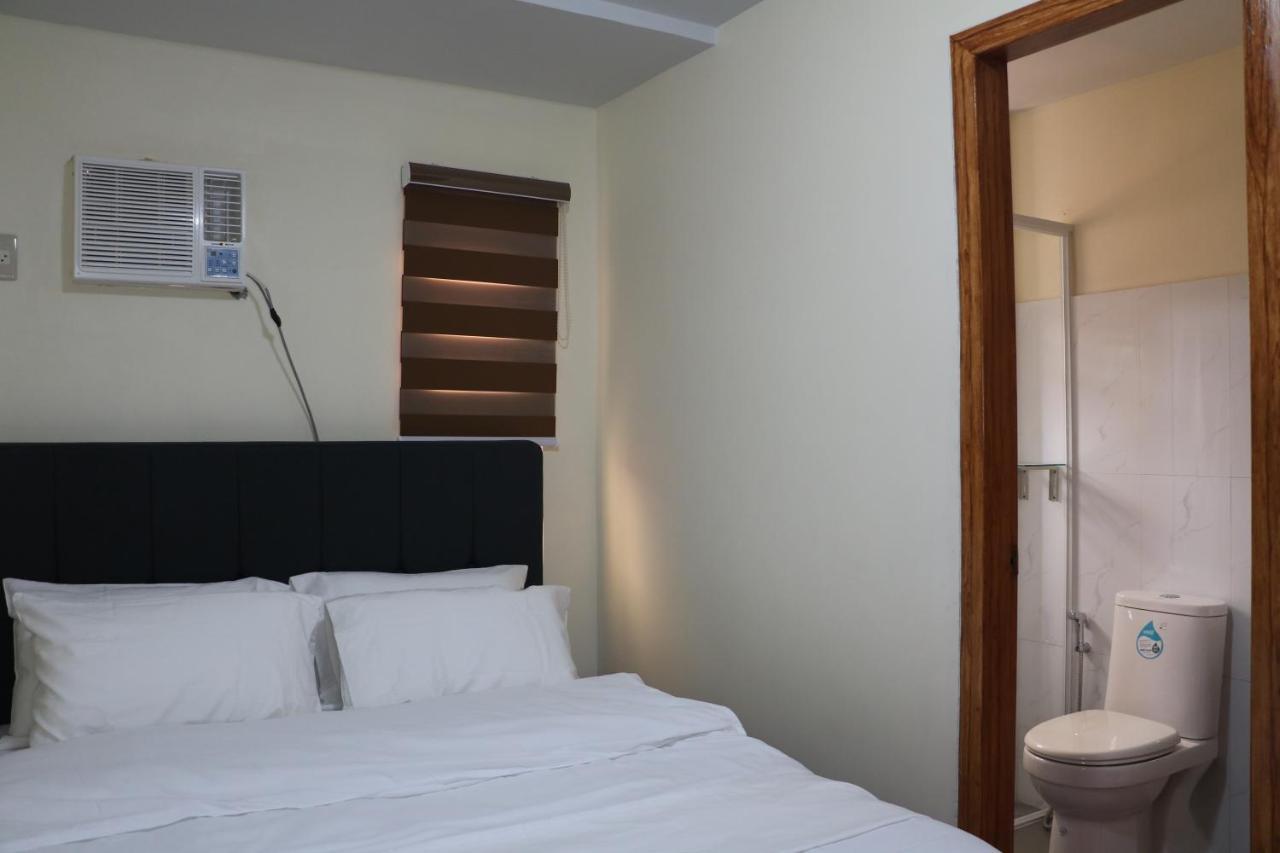 Anicia Guesthouse Rooms Paranaque City Exteriör bild
