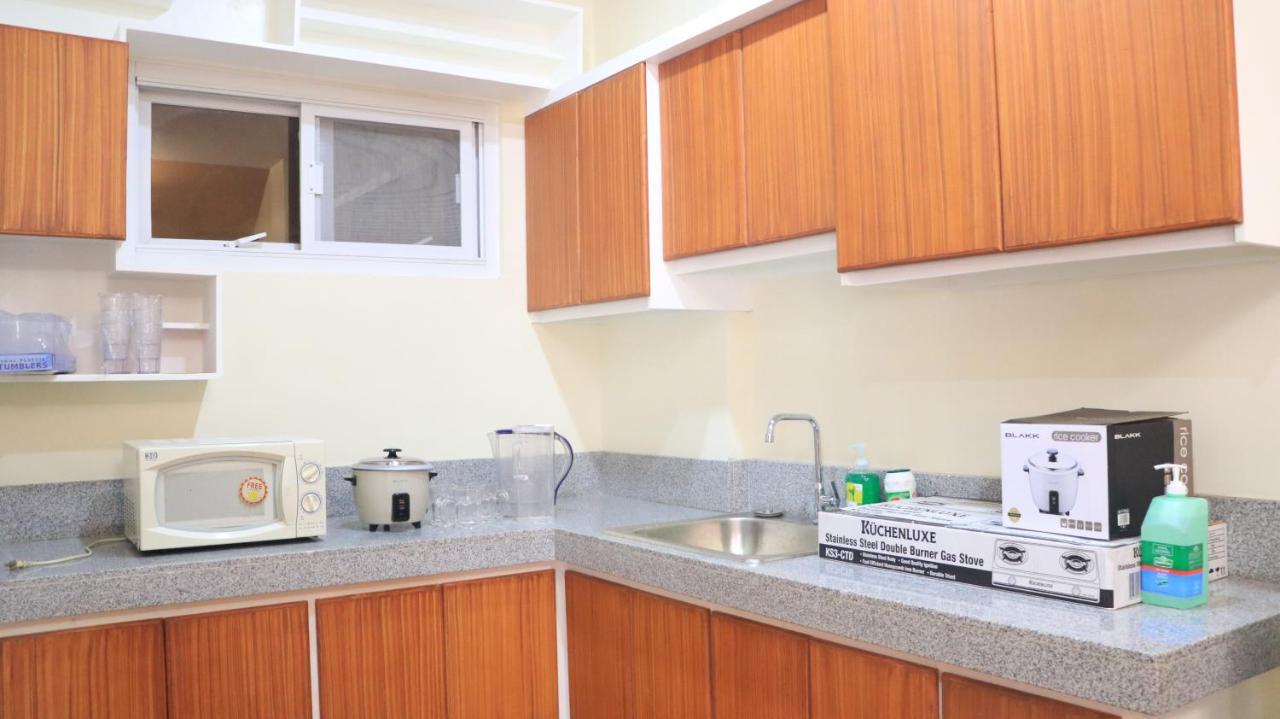 Anicia Guesthouse Rooms Paranaque City Exteriör bild