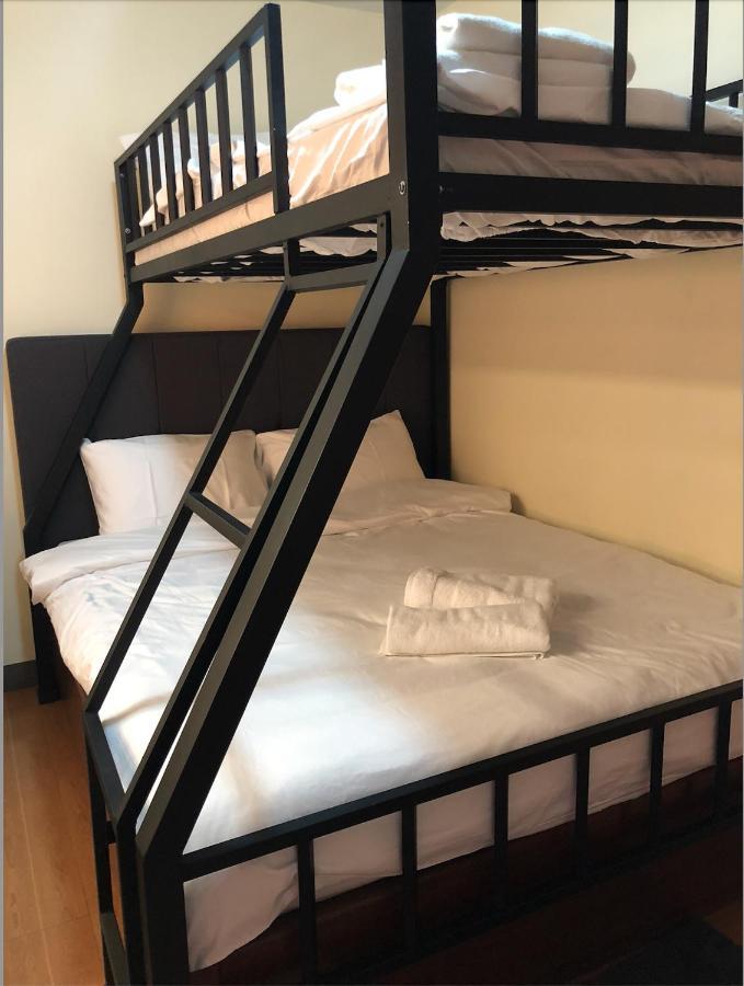 Anicia Guesthouse Rooms Paranaque City Exteriör bild