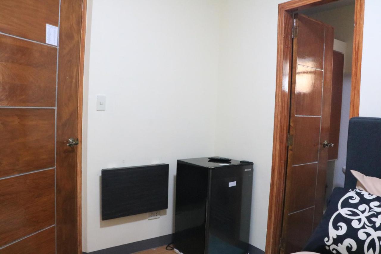 Anicia Guesthouse Rooms Paranaque City Exteriör bild