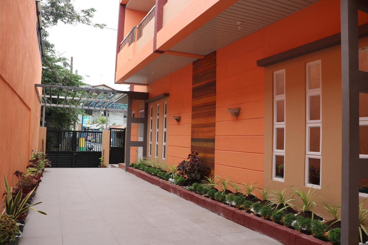 Anicia Guesthouse Rooms Paranaque City Exteriör bild
