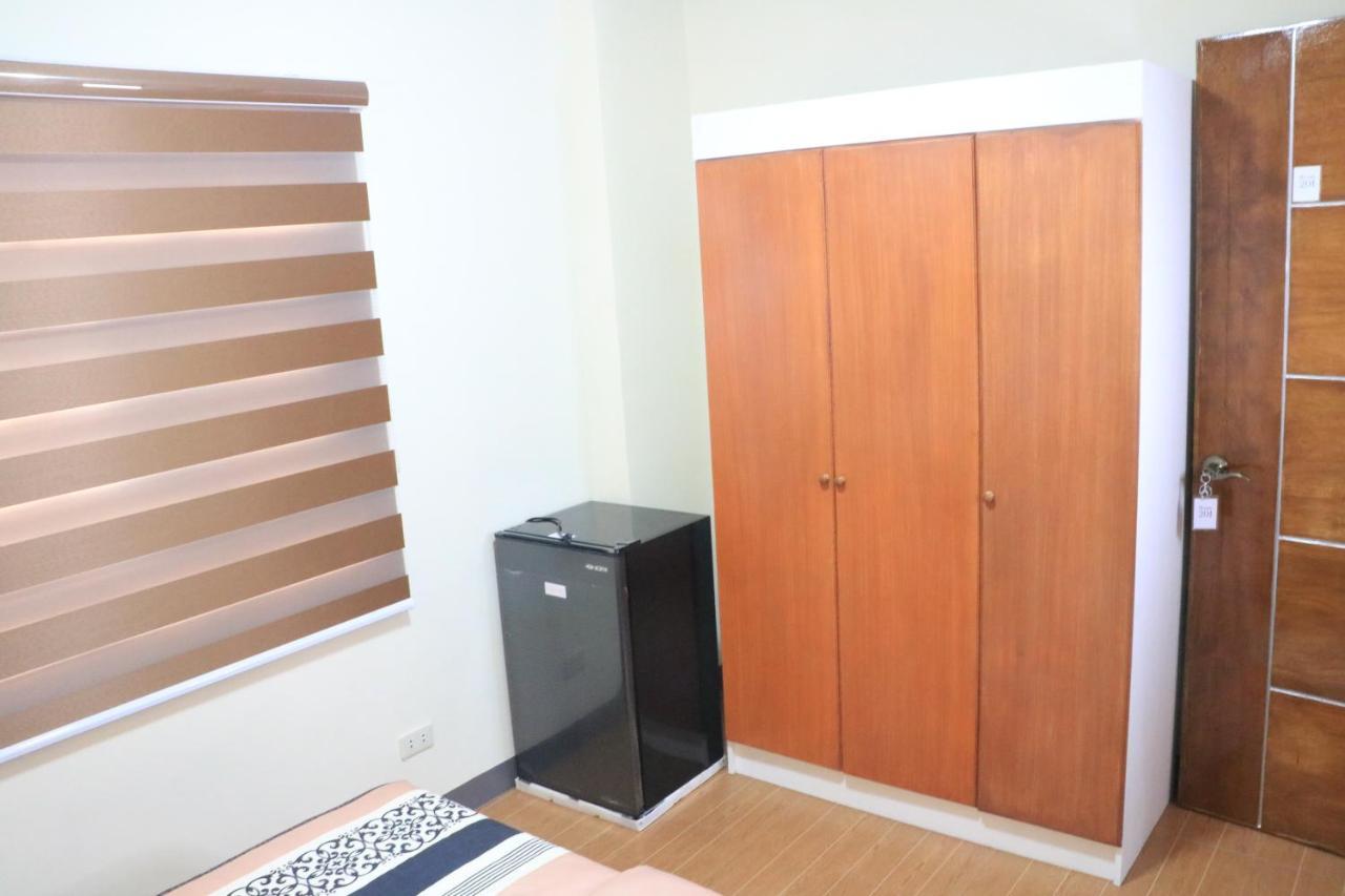 Anicia Guesthouse Rooms Paranaque City Exteriör bild