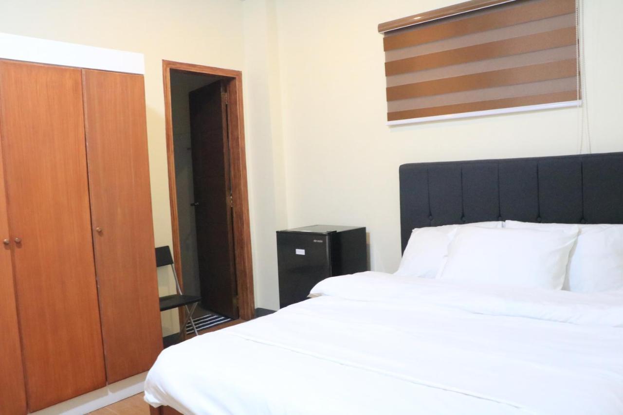 Anicia Guesthouse Rooms Paranaque City Exteriör bild
